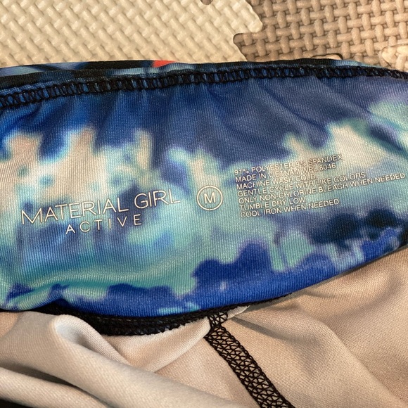 SOLD! Material Girl Active Tropical Yoga Pants - Picture 2 of 3